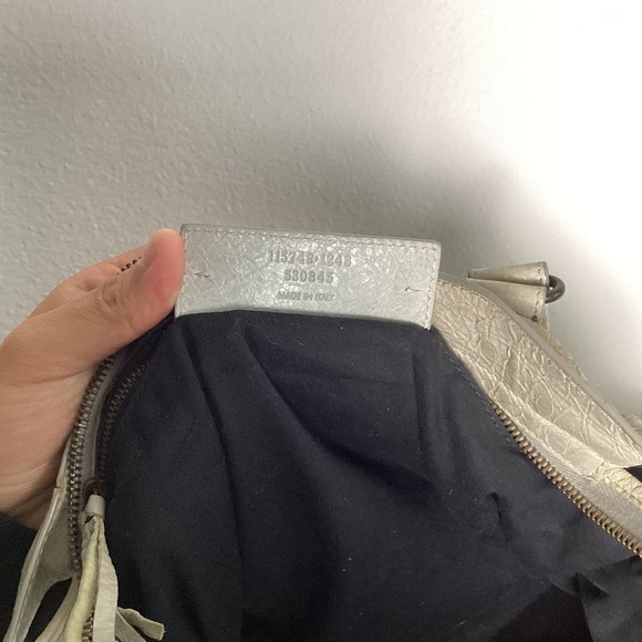 Authentic balenciaga city bag in grey color made from lambskin - Picture 6 of 9